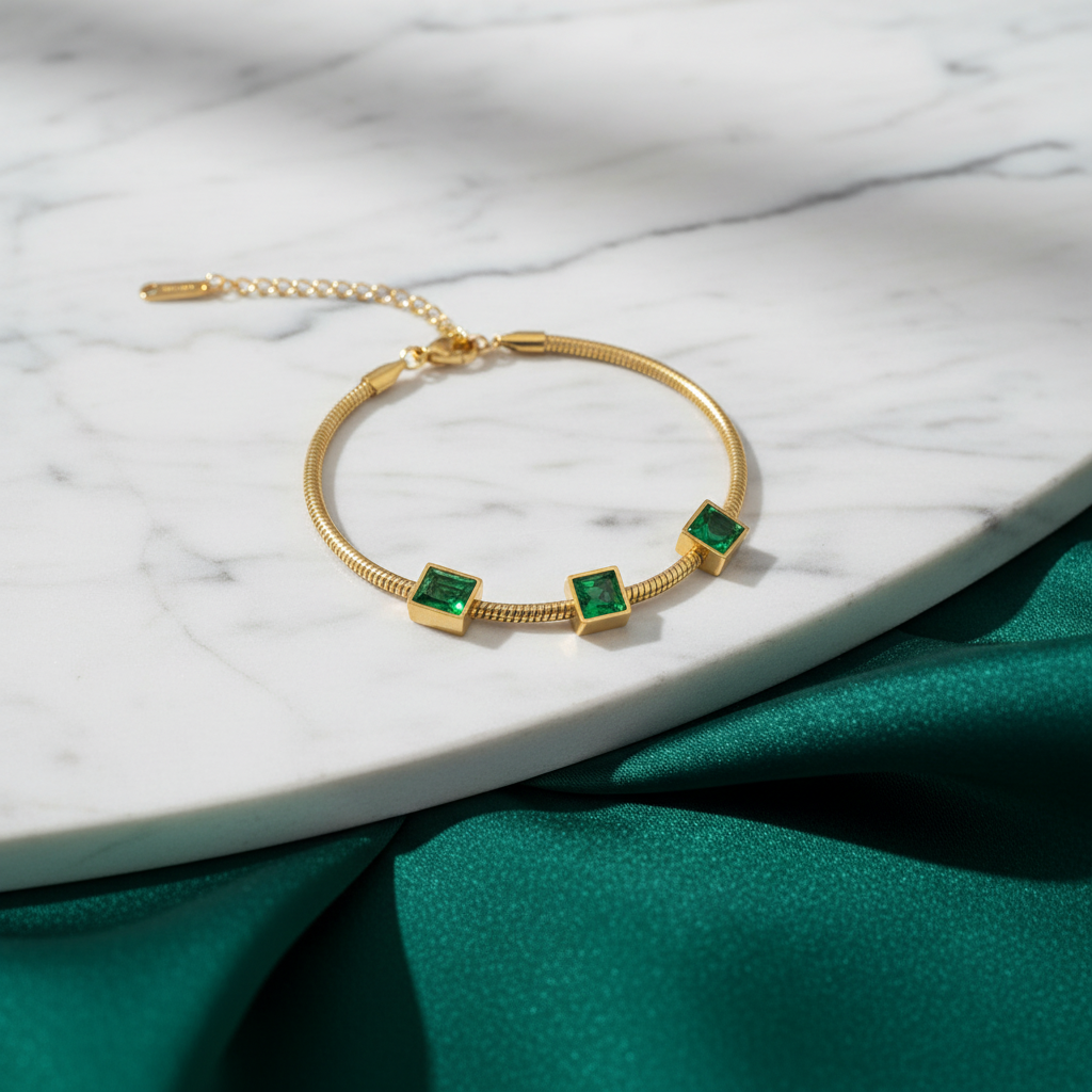 Elegant Green Bracelet