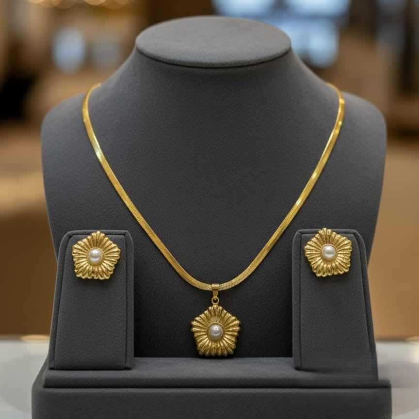 Classic Flower Petal Faux Pearl Gold Jewelry Set